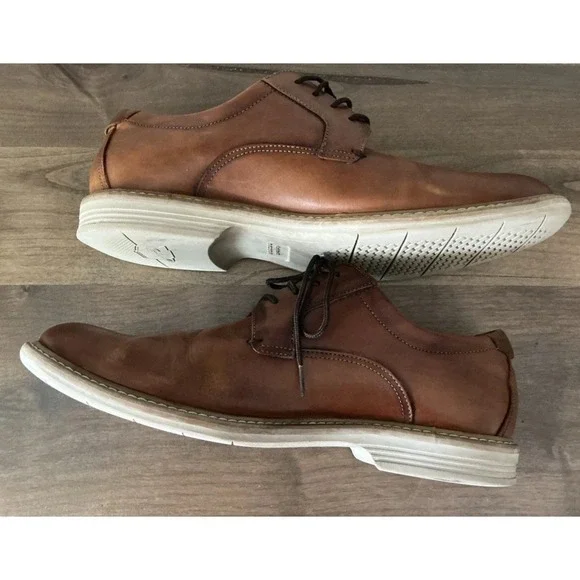 Florsheim Norwalk Plain-Toe Oxfords, Size 12M Cognac‎